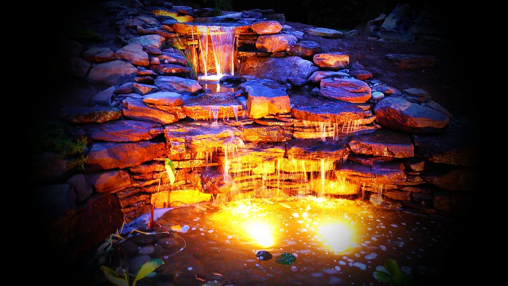 Professional Backyard pond building and pond services by Pondscapes Maryland